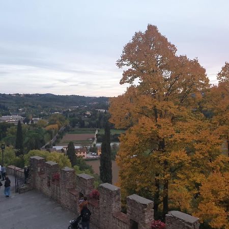 Elegante E Spazioso Bilocale In Zona Certosa Florenţa Exterior foto
